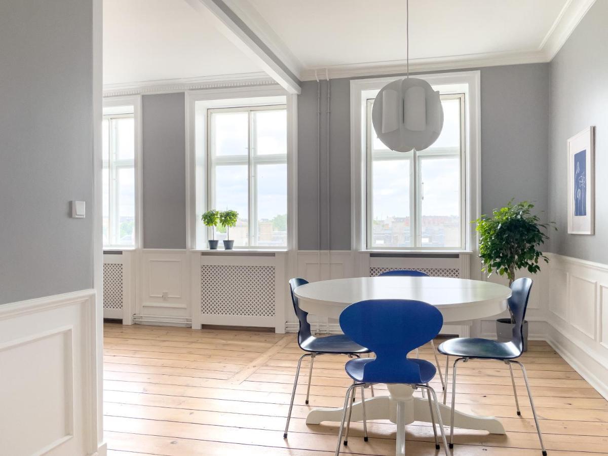 Stylish Classic Danish Design Apartment Copenhagen Exterior photo